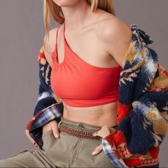 ANTHROPOLOGIE Cut Out Crop Top Red NWT in Large - Picture 1 of 8